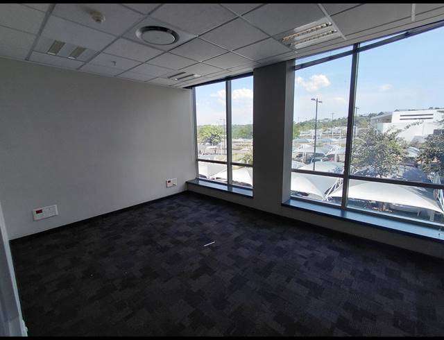 6,747M² OFFICE TO LET IN WATERFALL